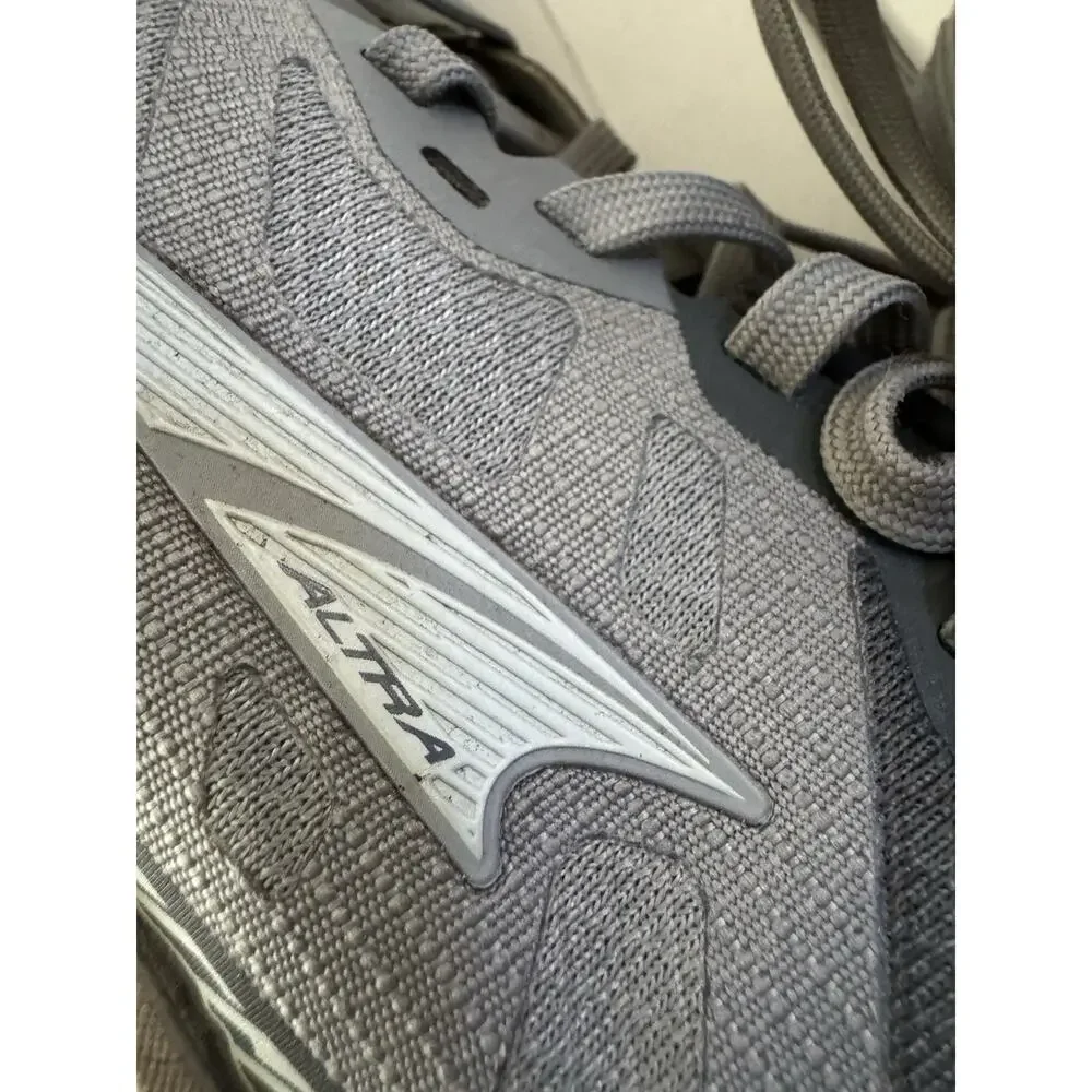 Altra Lone Peak 9 **FLAWS Womens Size 6 WIDE Trail Sneakers Gray Running Shoes